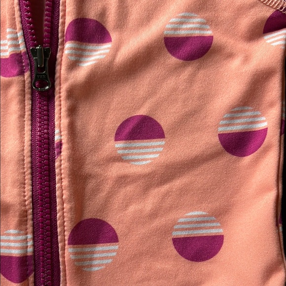 Columbia Pink Rashguard with Fun Decorative Two Tone Pattern - Picture 3 of 5